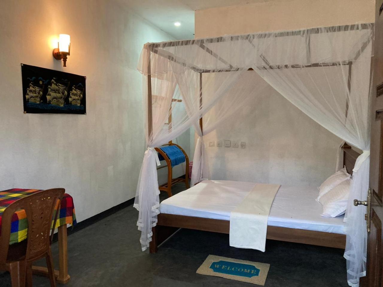 Sayura Beach Hotel 미리사 외부 사진